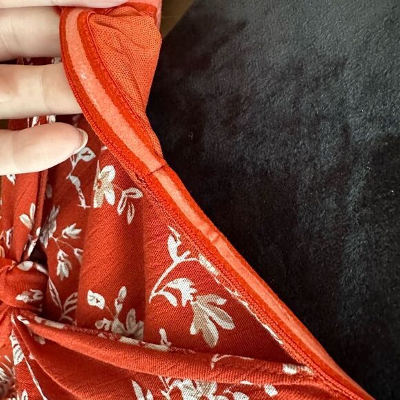 NWOT Love Riche Rust Color w/Floral Pattern Mini Dress, Tie Front, Size Medium - Picture 10 of 13